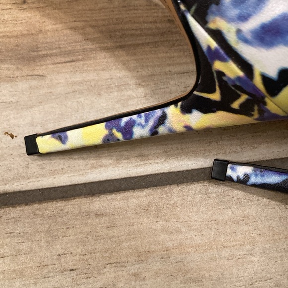 Circus NY by Sam Edelman Women's Maddy
Dress Pump Gently Used Worn inside - Picture 9 of 12